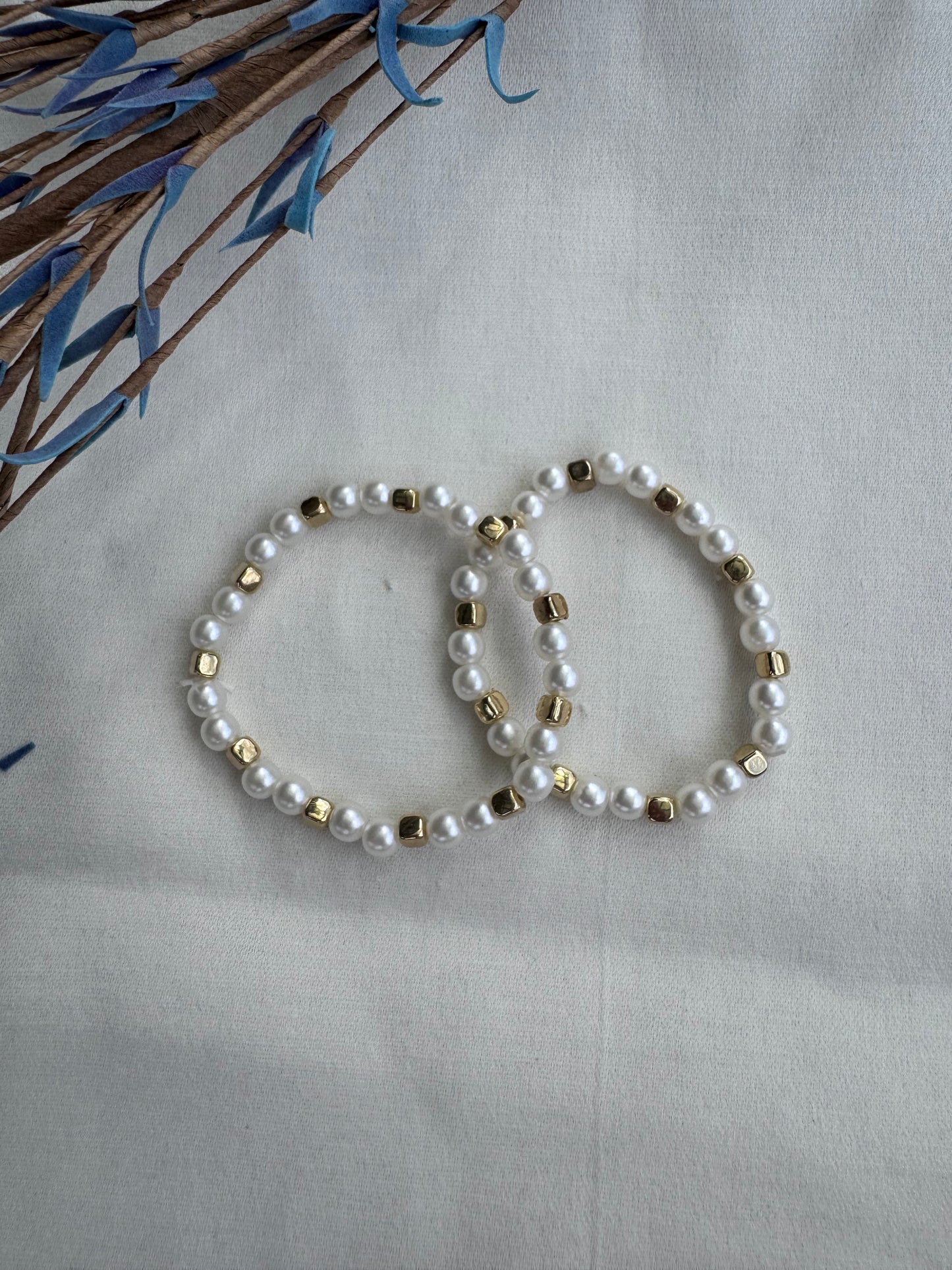 Gold pearl bracelet